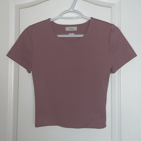 Aritzia Tops - Aritzia Babaton Contour Crew Shirt